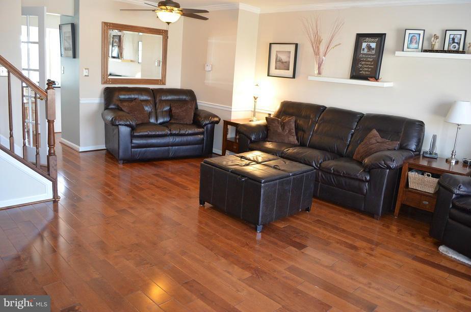 9105 Ridgefield Lane Frederick, MD 21701 - Photo 9 of 30 Family Room