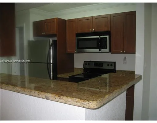 $2,400 | 15610 Southwest 105th Lane, Unit 605, Miami, FL 33196