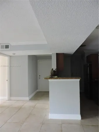 $2,400 | 15610 Southwest 105th Lane, Unit 605, Miami, FL 33196