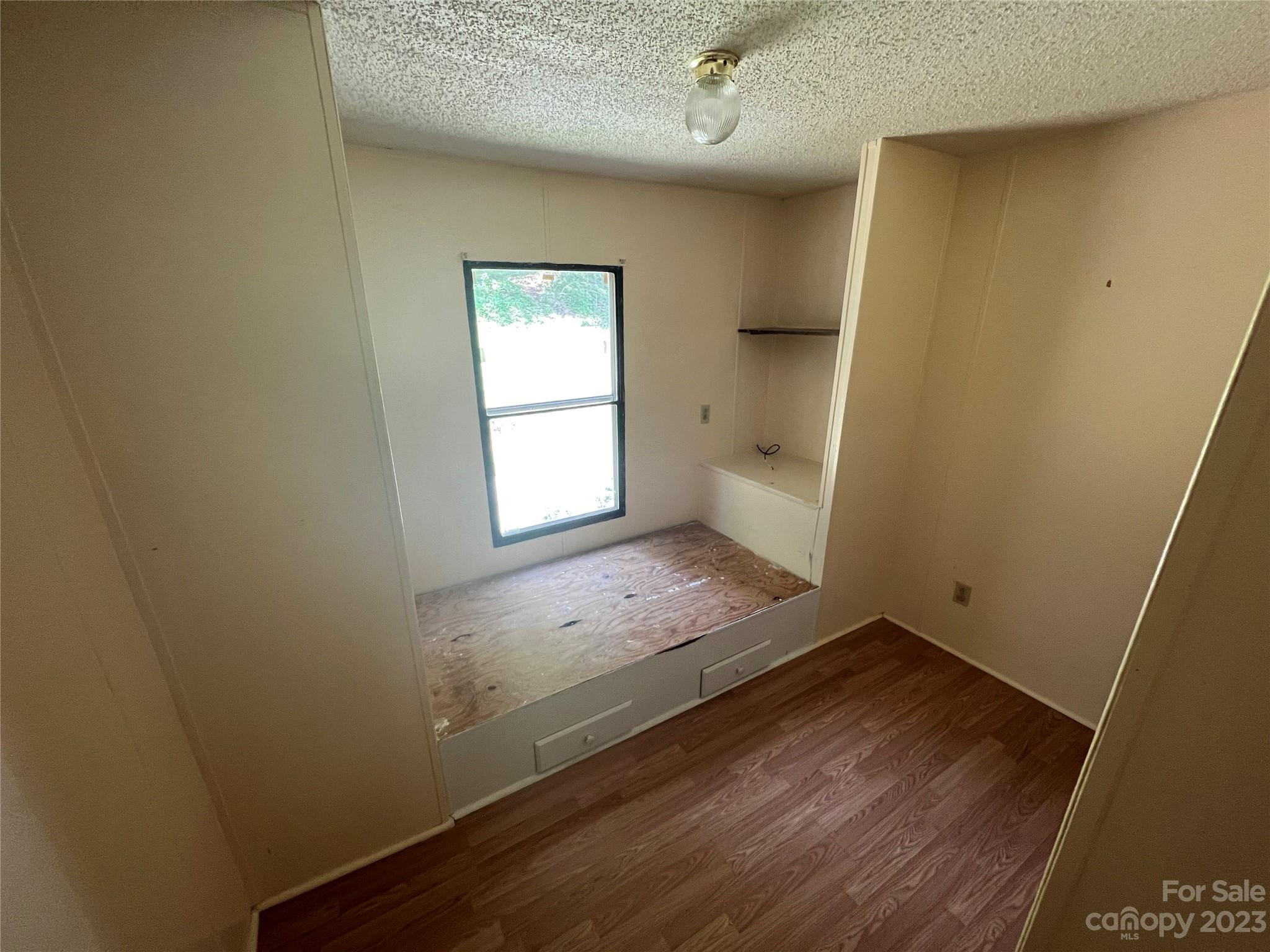 1640 Falls Road Valdese, NC 28690 - Photo 14 of 18 Gallery Image 14