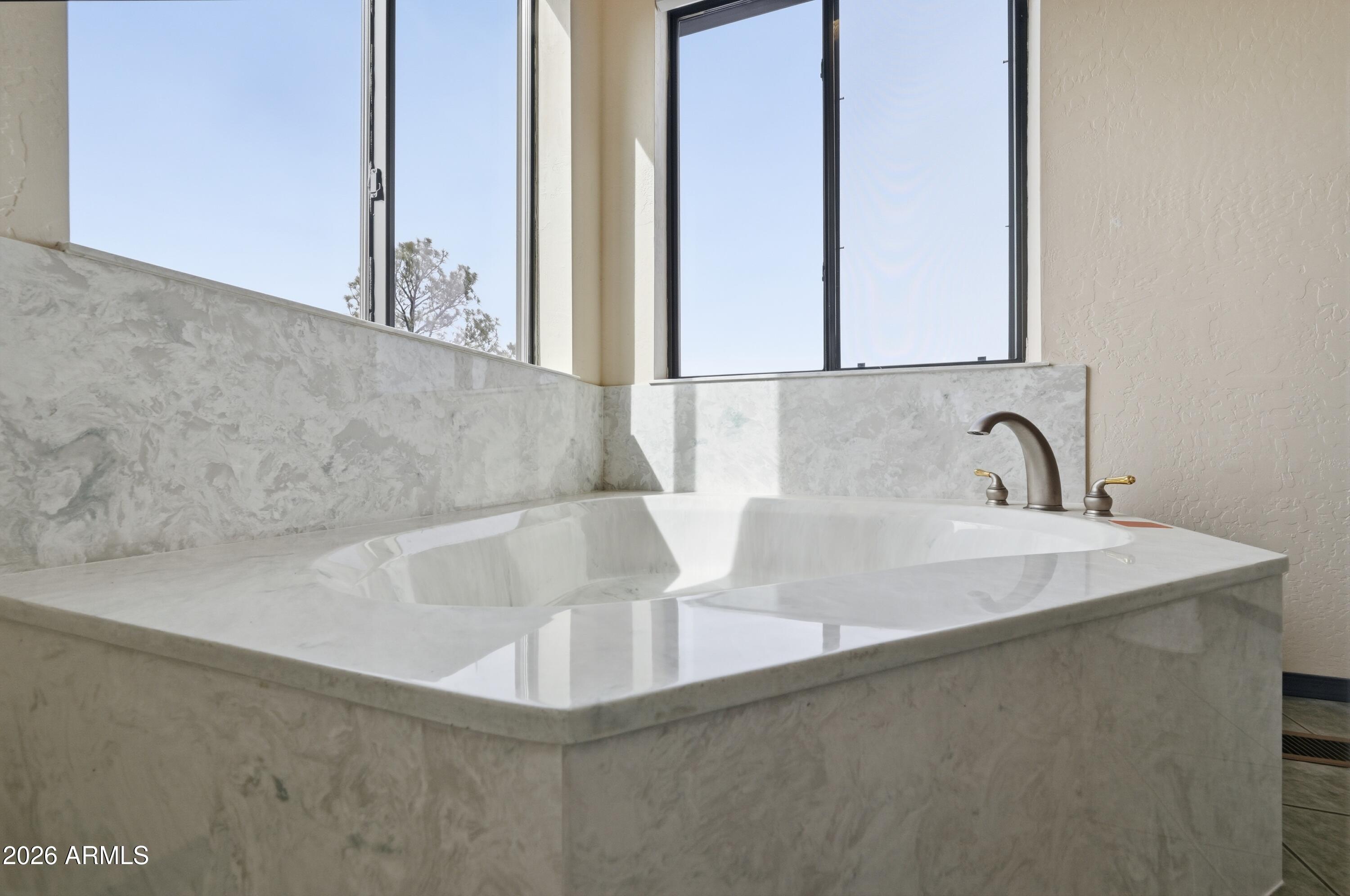 1561 South Canyon Ridge Trail Show Low, AZ 85901 - Photo 35 of 60 35_nkn_6135