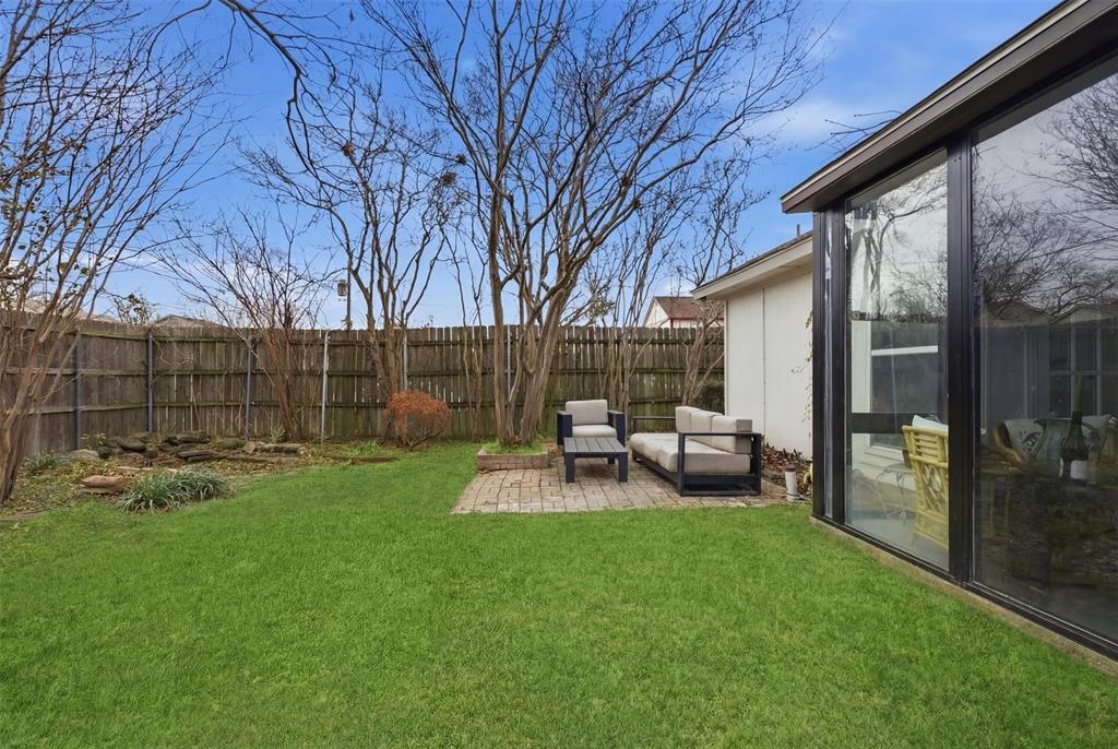 9112 Shiloh Road Dallas, TX 75228 - Photo 20 of 23 a view of backyard with sitting area