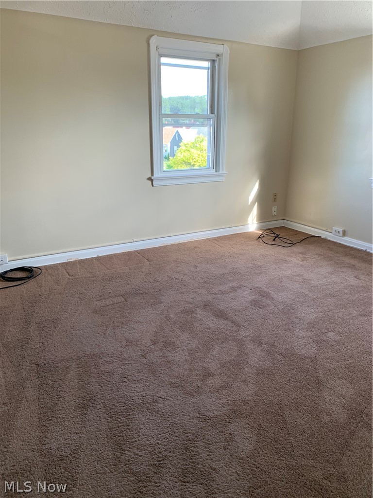 13129 Thraves Road Garfield Heights, OH 44125 - Photo 11 of 17