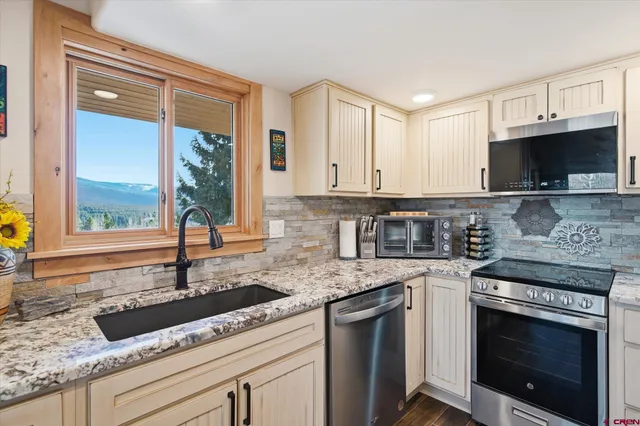 $1,050,000 | 43681 Highway 550, Durango, CO 81301