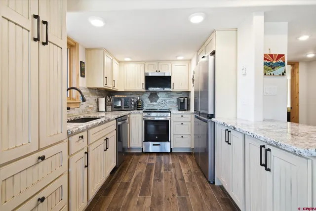 $1,050,000 | 43681 Highway 550, Durango, CO 81301