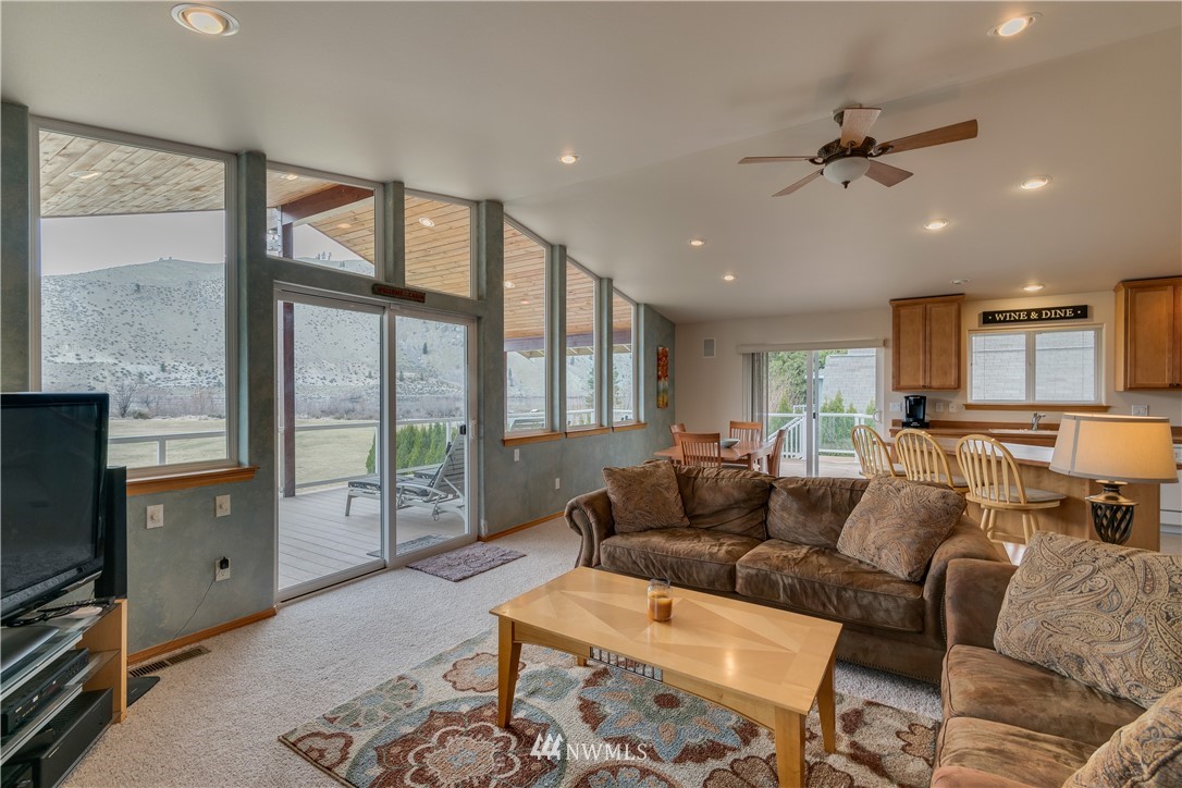 345 Lake Front Road Orondo, WA 98843 - Photo 10 of 25 Gallery Image 10