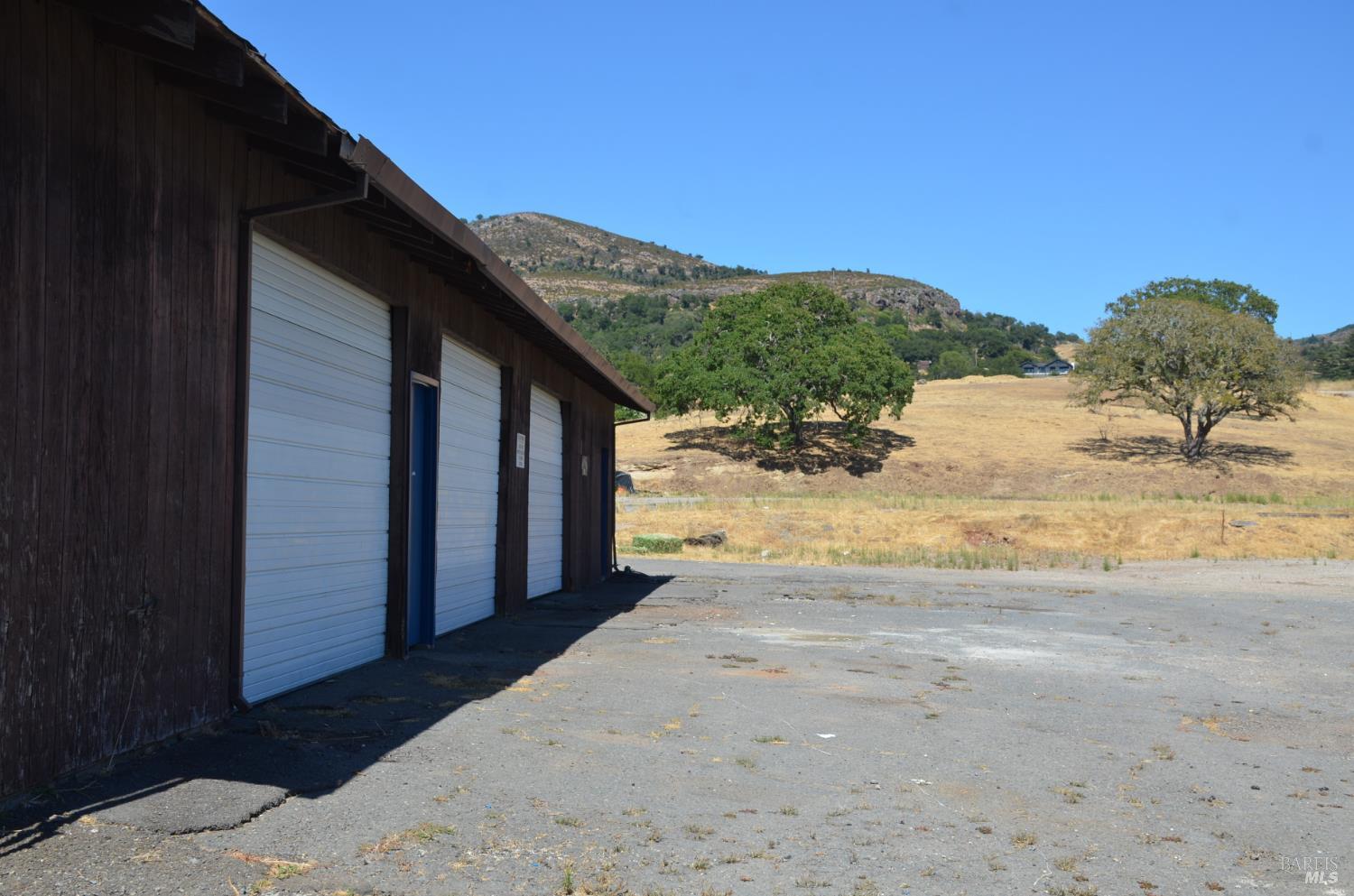 2186 Monticello Road Napa, CA 94558 - Photo 23 of 44