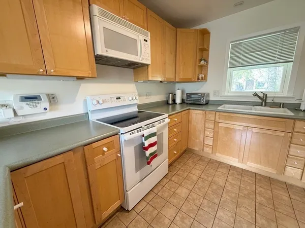 $525,000 | 1533 Crabtree Lane, Deerfield, IL 60015