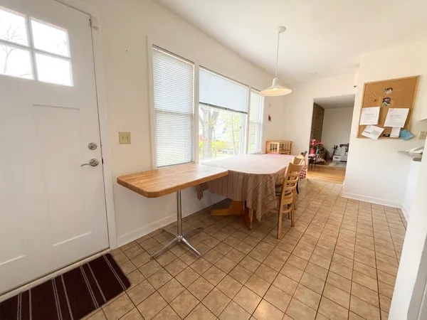 $525,000 | 1533 Crabtree Lane, Deerfield, IL 60015