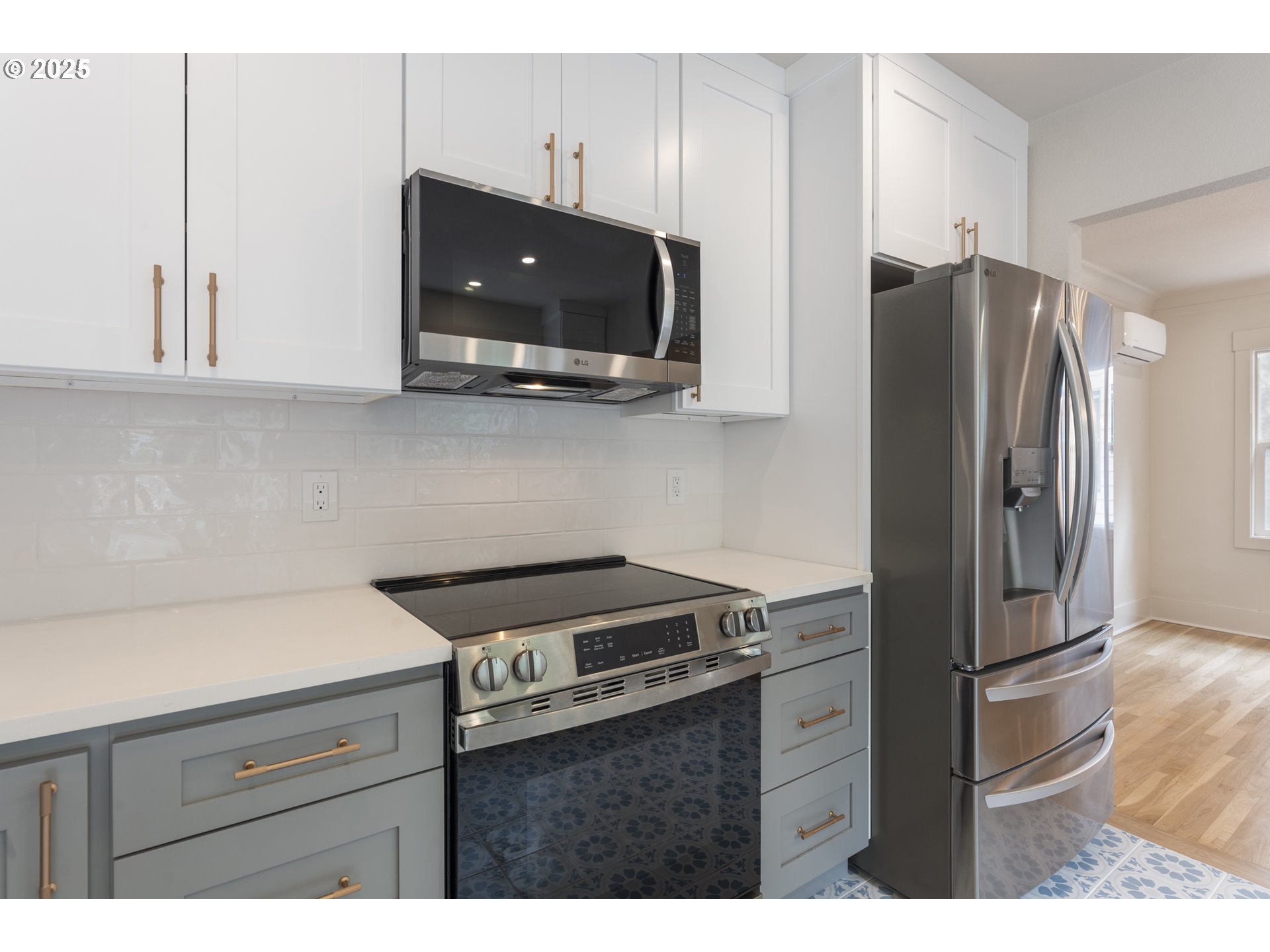 3564 Northeast Mathison Place Portland, OR 97212 - Photo 18 of 47