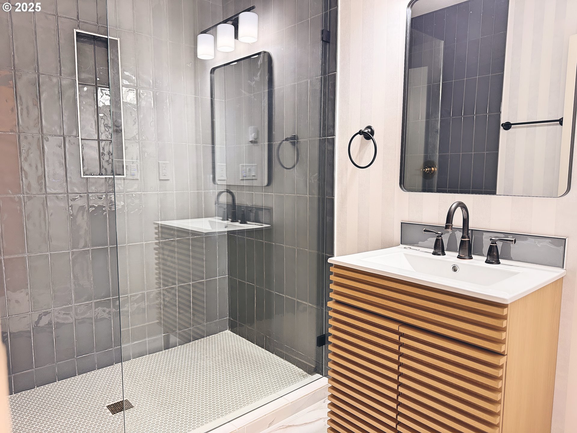 3564 Northeast Mathison Place Portland, OR 97212 - Photo 26 of 47