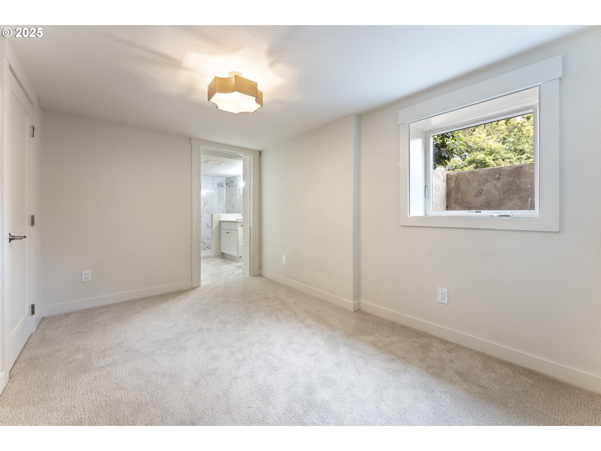 3564 Northeast Mathison Place Portland, OR 97212 - Photo 31 of 47