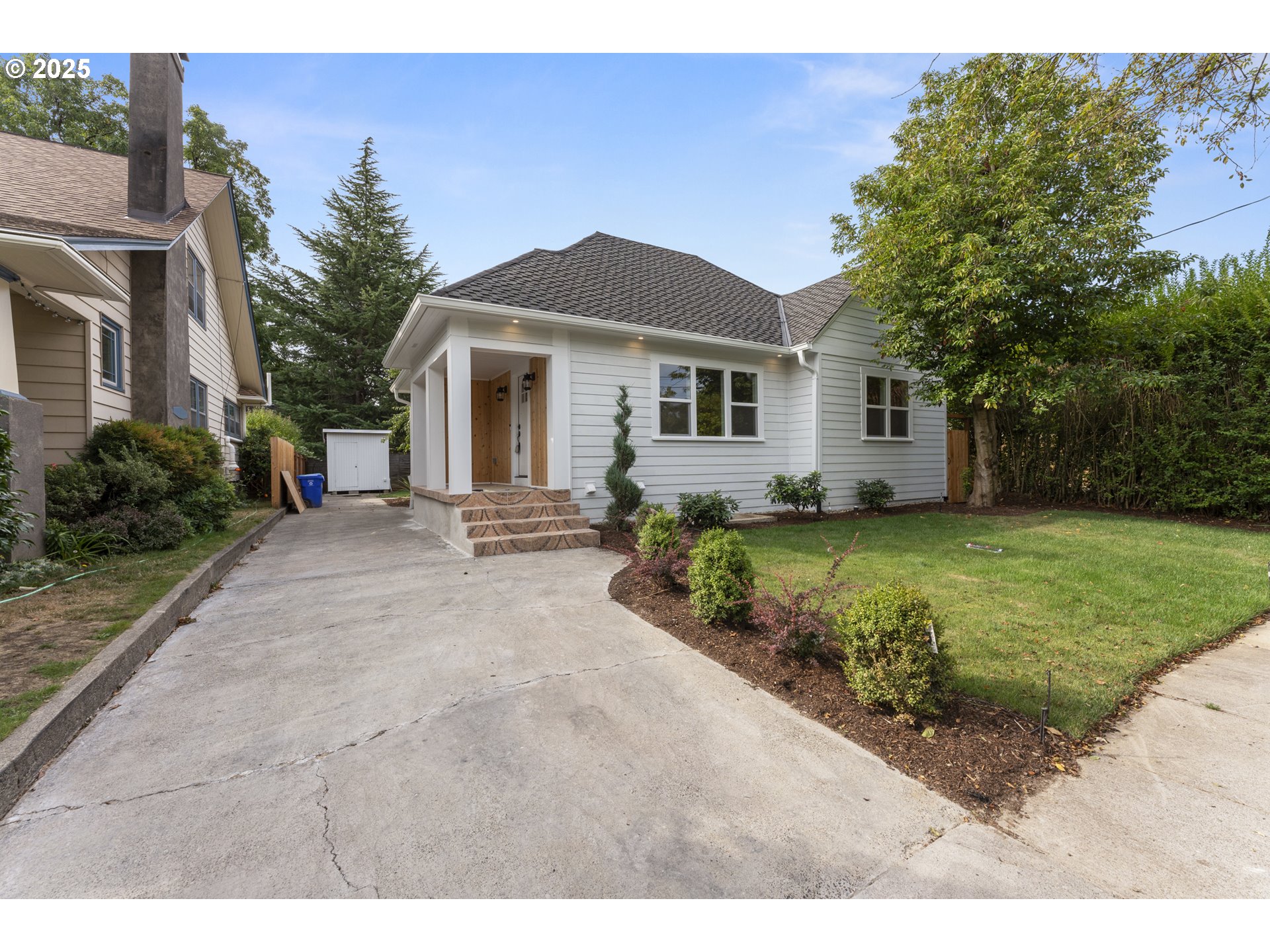 3564 Northeast Mathison Place Portland, OR 97212 - Photo 4 of 47