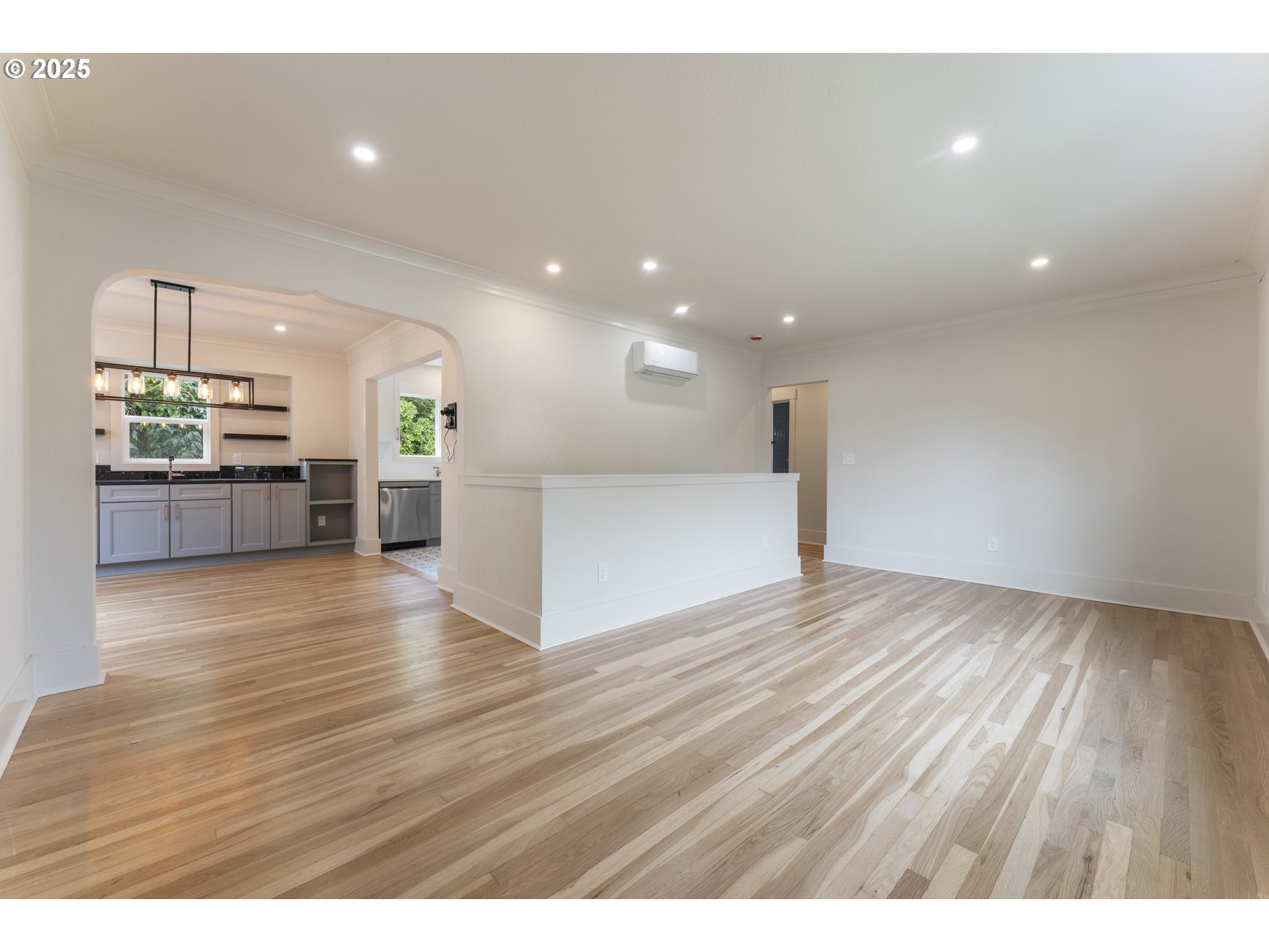 3564 Northeast Mathison Place Portland, OR 97212 - Photo 6 of 47