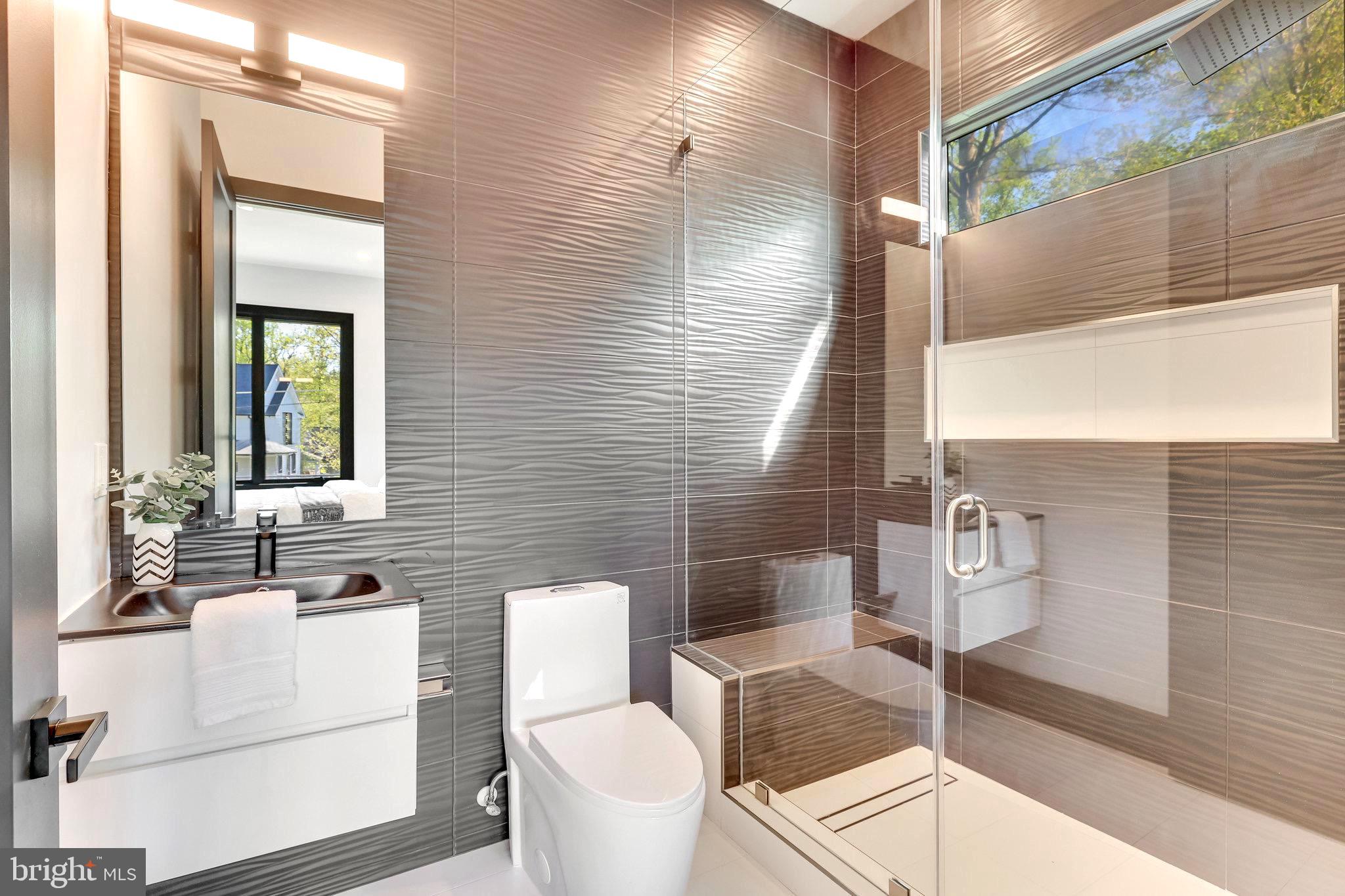 1850 Patton Terrace McLean, VA 22101 - Photo 17 of 105