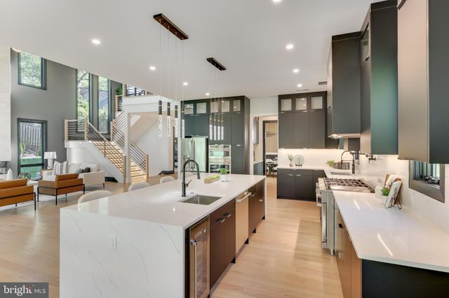 $2,700,000 | 1850 Patton Terrace, McLean, VA 22101