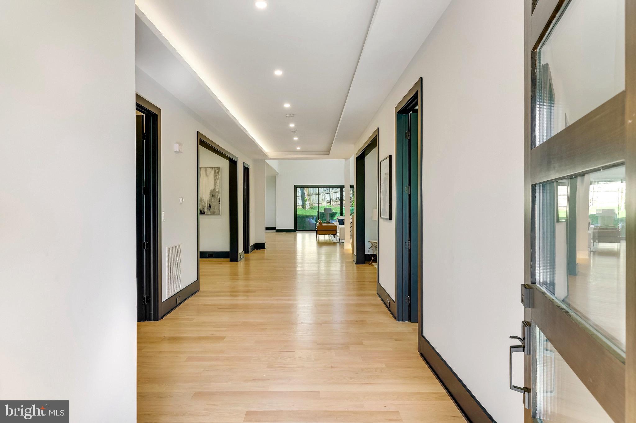 1850 Patton Terrace McLean, VA 22101 - Photo 6 of 105