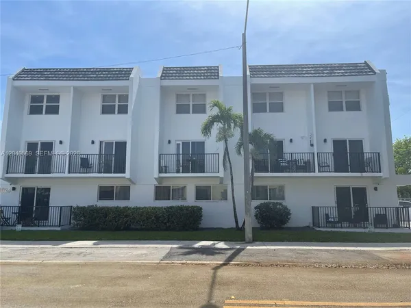 $2,200 | 1025 Southwest 6th Avenue, Unit 2, Miami, FL 33130