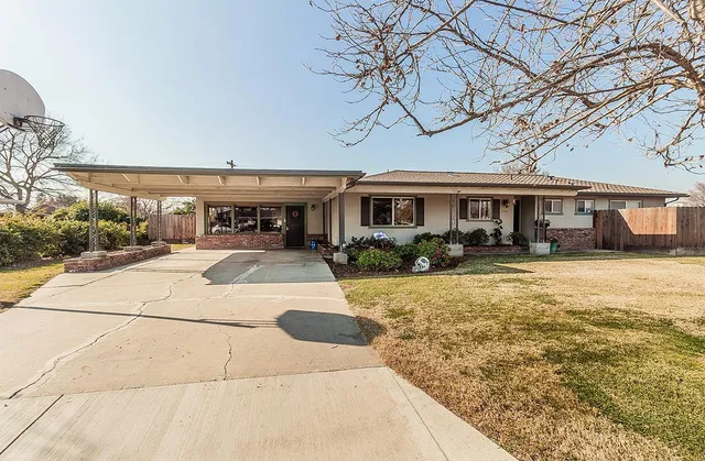 $495,000 | 1320 Q Street, Firebaugh, CA 93622