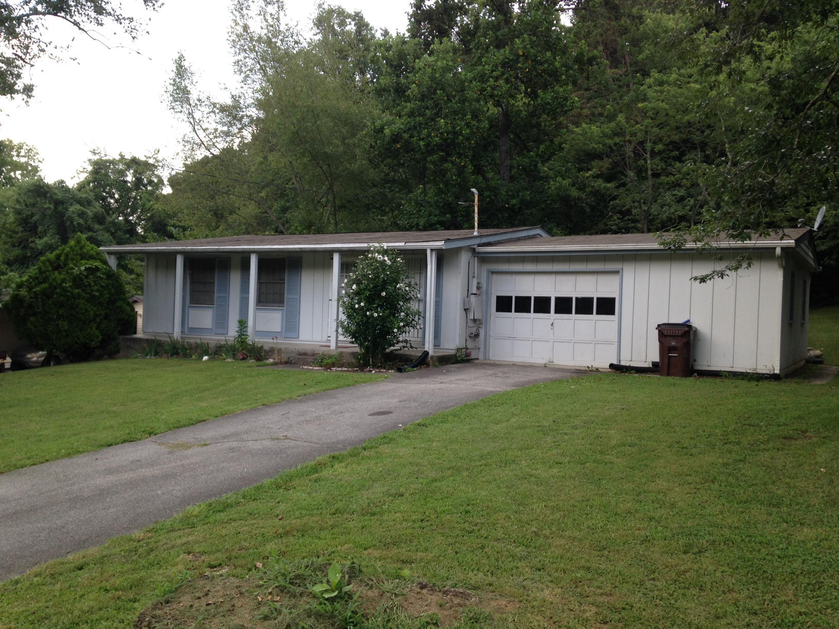 226 Hillside Road Oak Ridge, TN 37830 - Photo 1 of 15 photo 5(6)
