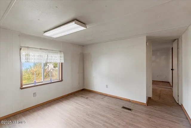 $325,000 | 100 Gordon Lane, Wapato, WA 98951