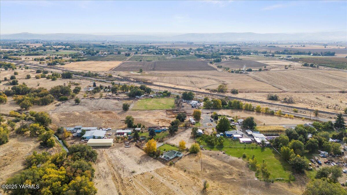 100 Gordon Lane Wapato, WA 98951 - Photo 7 of 19 an aerial view of a city