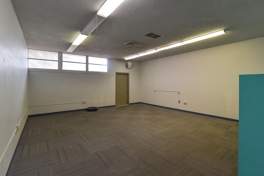 4403 Phillips Drive Wichita Falls, TX 76308 - Photo 28 of 40 a view of a garage