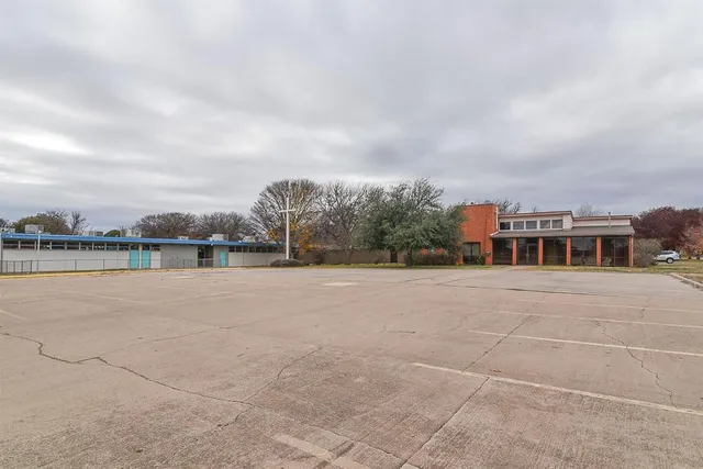 $620,000 | 4403 Phillips Drive, Wichita Falls, TX 76308