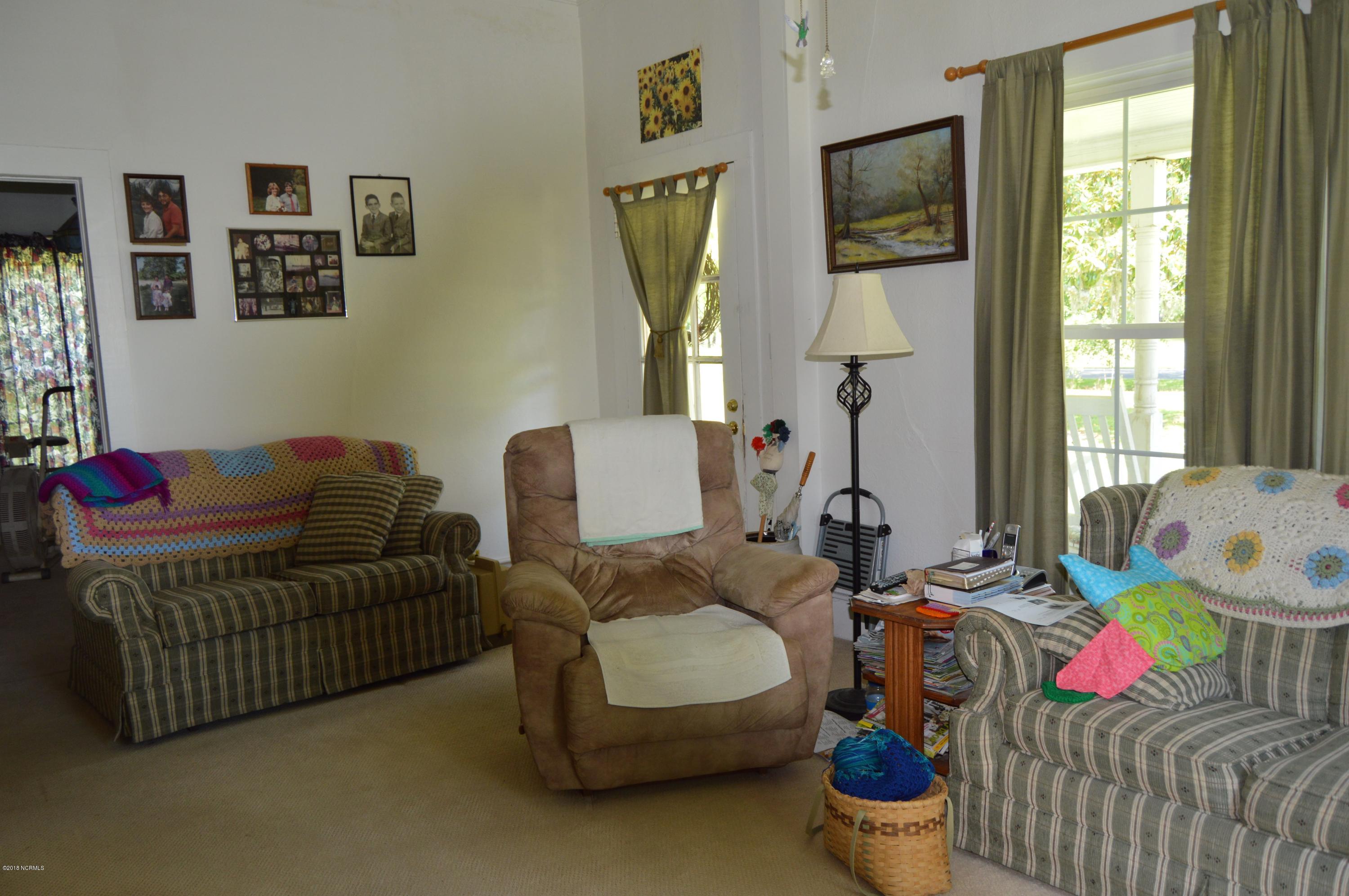 862 Clarks Landing Road Rocky Point, NC 28457 - Photo 4 of 29 living room