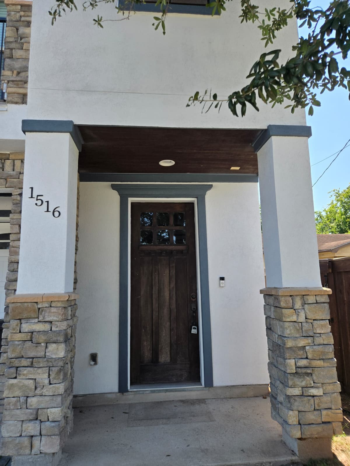 1516 Amundsen Street Houston, TX 77009 - Photo 3 of 32