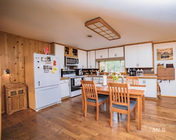 $689,500 | 69431 Antles Road, Unit 1, Cove, OR 97824