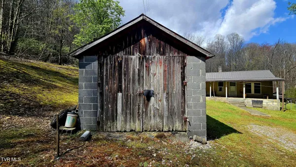 $175,000 | 4183 Stone Mountain Road, Coeburn, VA 24230