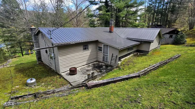 $185,000 | 4183 Stone Mountain Road, Coeburn, VA 24230