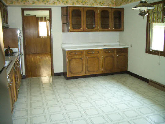 4203 Singleton Road Rockford, IL 61114 - Photo 5 of 6 a view of a storage & utility room