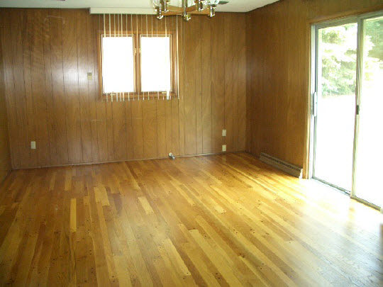4203 Singleton Road Rockford, IL 61114 - Photo 6 of 6 a view of room with window and wooden floor