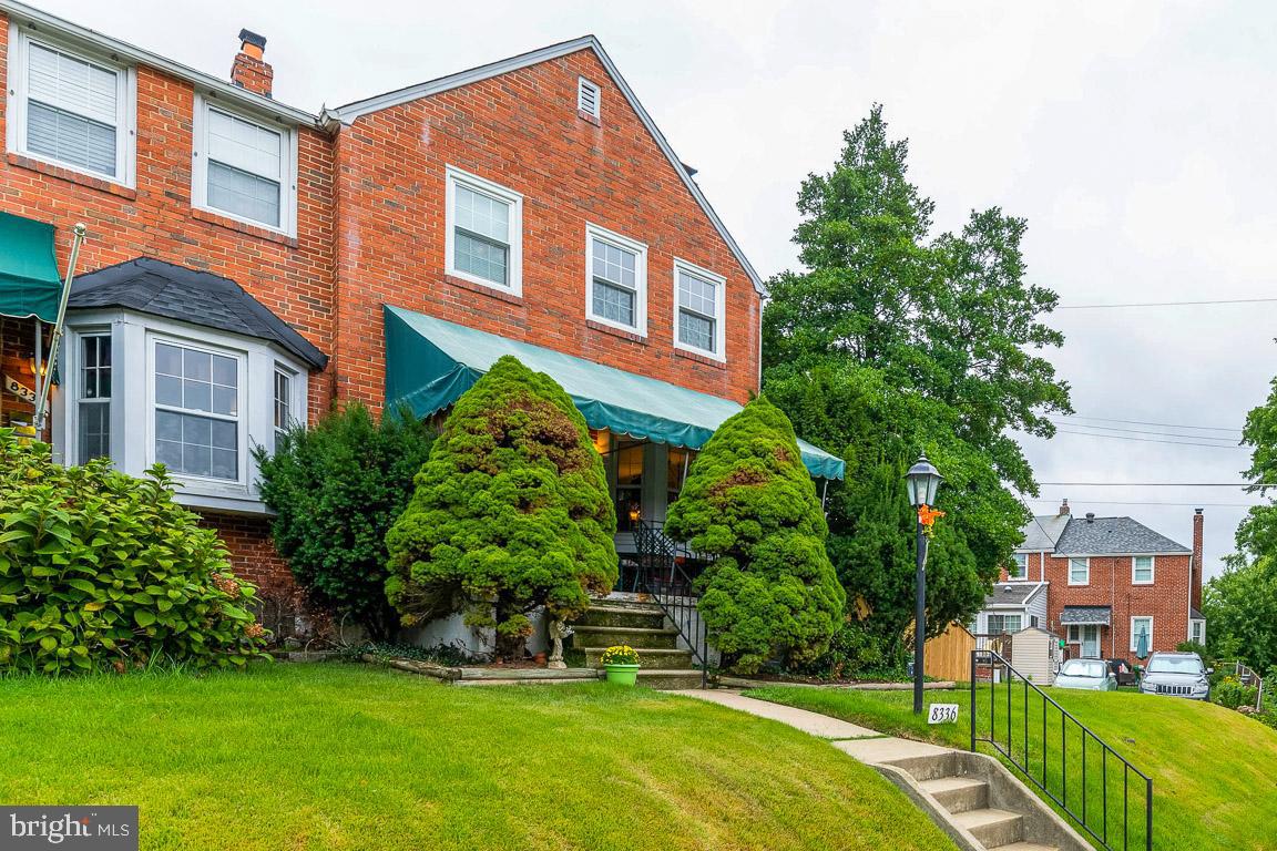 8336 Wyton Road Towson, MD 21286 - Photo 3 of 40 Large porch with awning