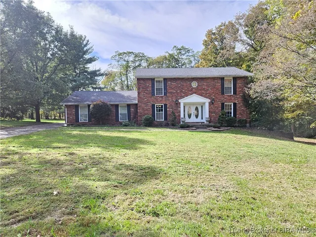 $370,000 | 130 East Eastern Hills Boulevard, Salem, IN 47167