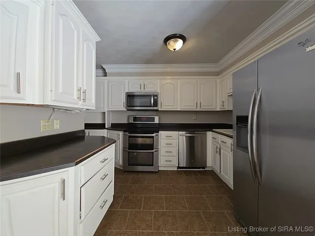 $370,000 | 130 East Eastern Hills Boulevard, Salem, IN 47167