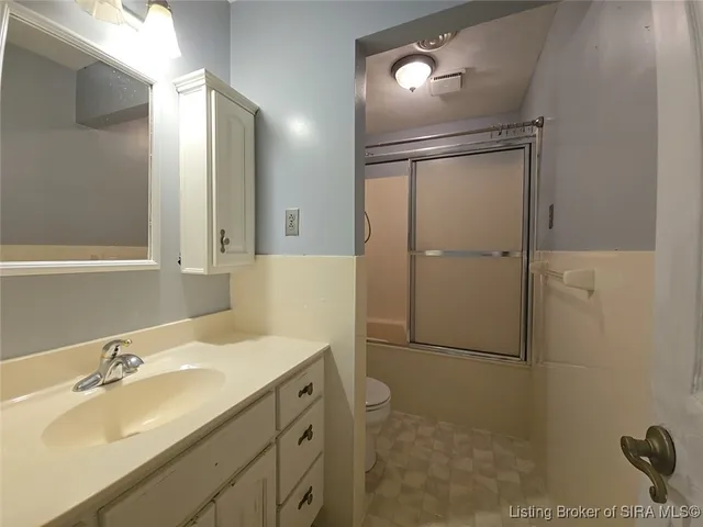 $370,000 | 130 East Eastern Hills Boulevard, Salem, IN 47167