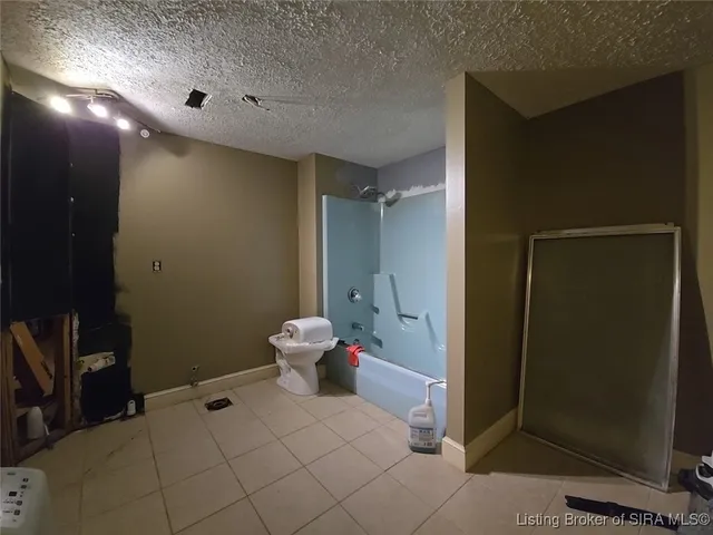 $370,000 | 130 East Eastern Hills Boulevard, Salem, IN 47167