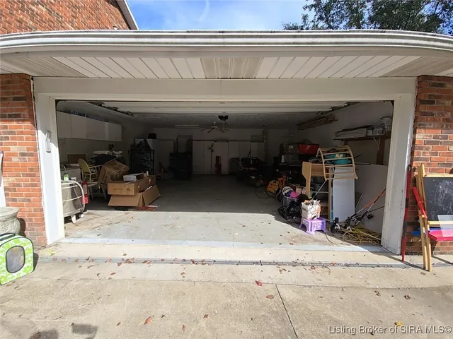 $370,000 | 130 East Eastern Hills Boulevard, Salem, IN 47167