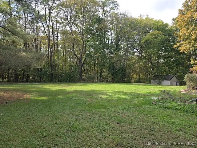 $370,000 | 130 East Eastern Hills Boulevard, Salem, IN 47167