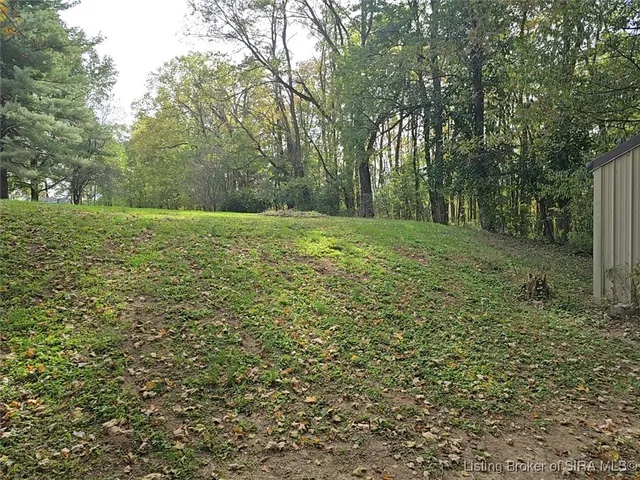 $370,000 | 130 East Eastern Hills Boulevard, Salem, IN 47167