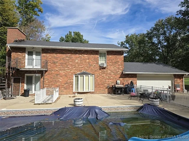 $370,000 | 130 East Eastern Hills Boulevard, Salem, IN 47167