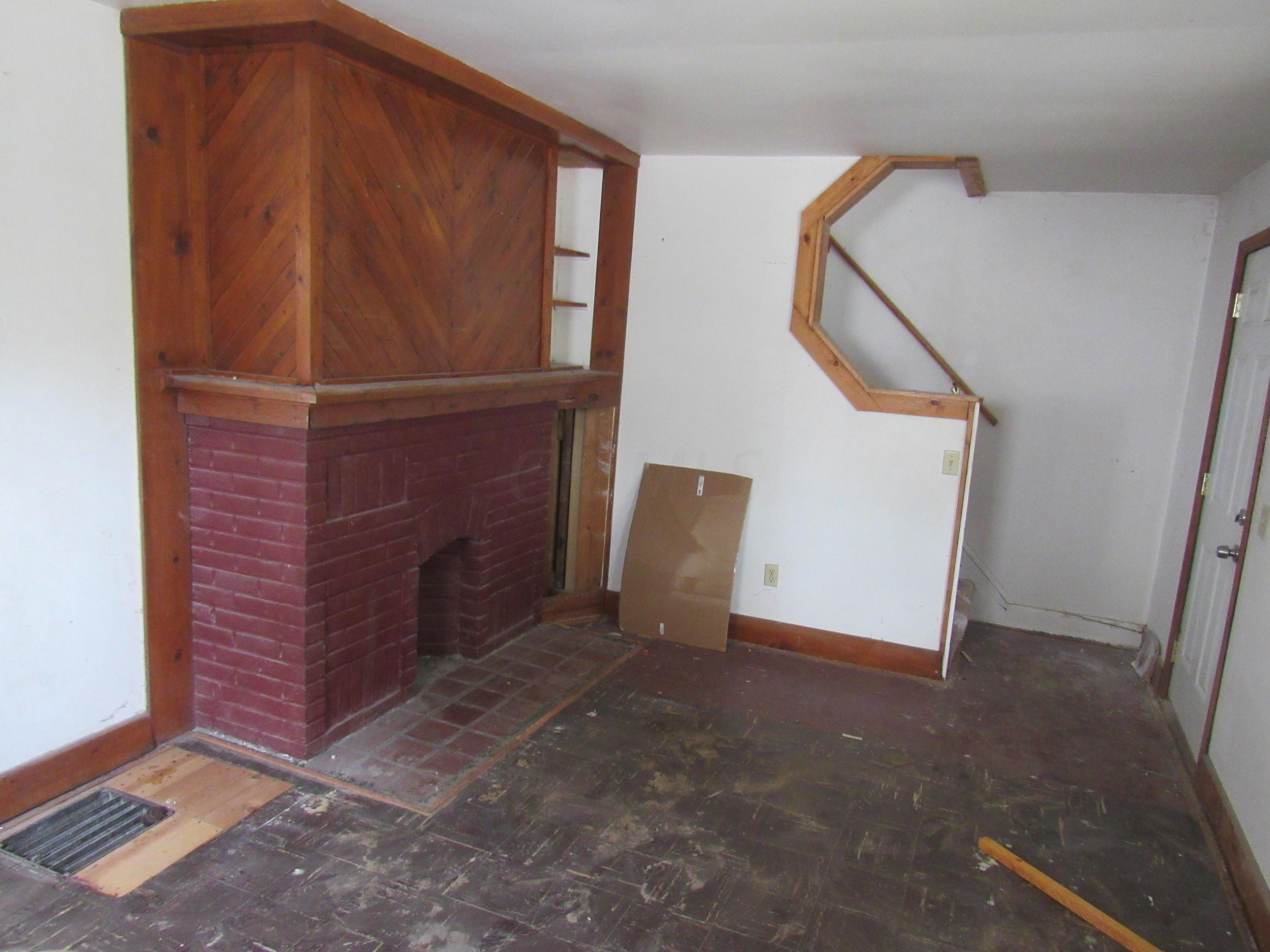 2480 Eakin Road Columbus, OH 43204 - Photo 5 of 14