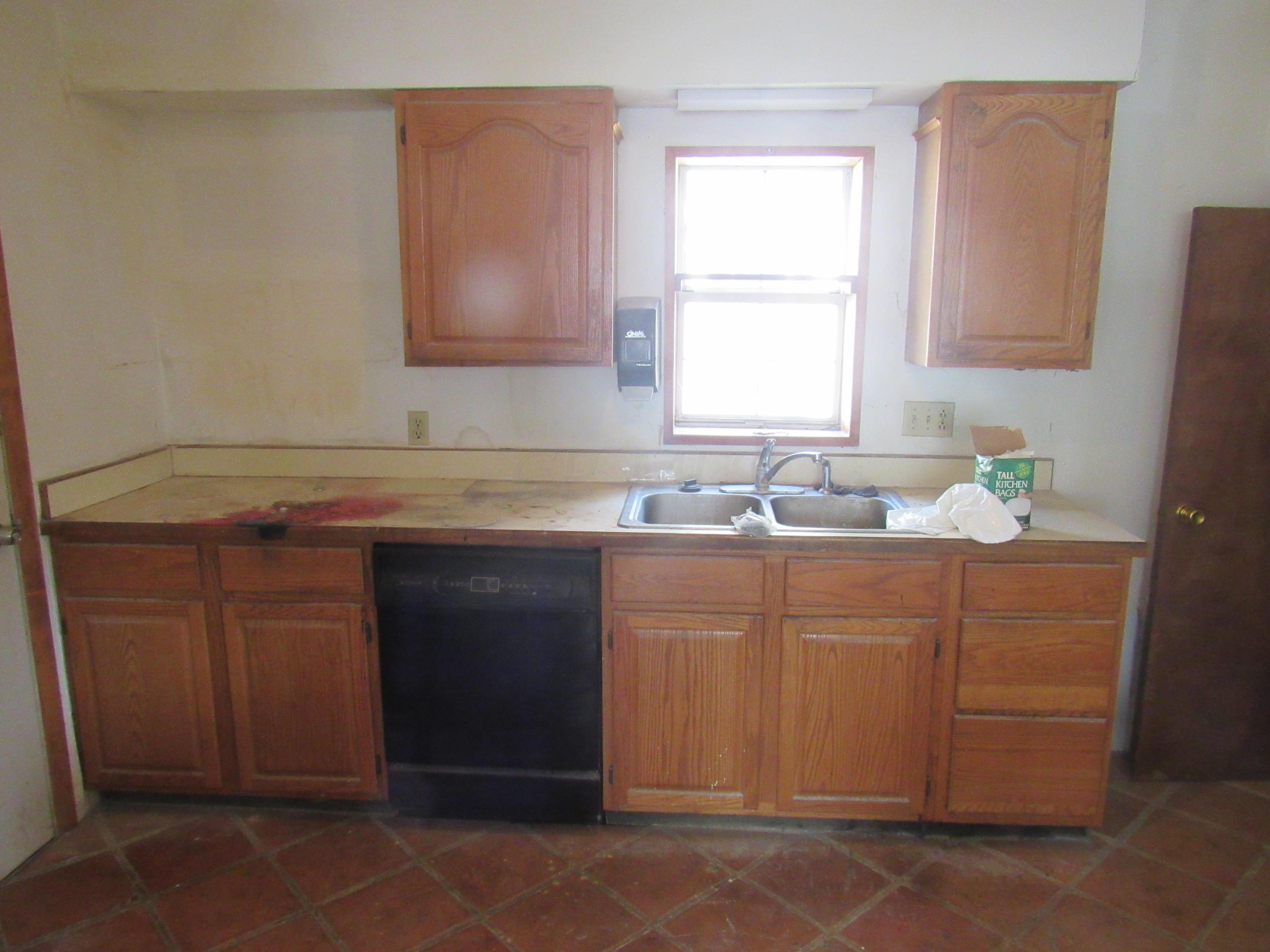 2480 Eakin Road Columbus, OH 43204 - Photo 7 of 14