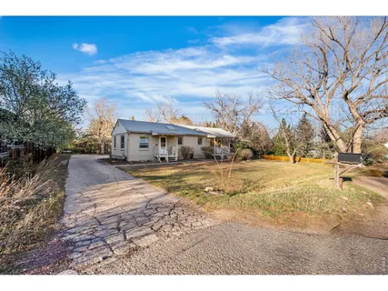 a house view with a outdoor space