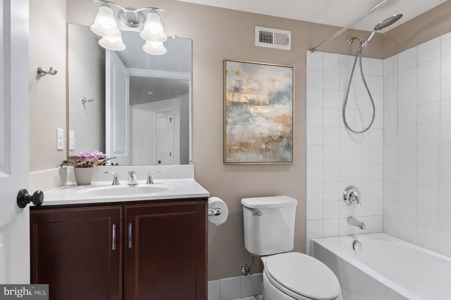 108 Jackdaw Alley Springfield, PA 19064 - Photo 23 of 30 Ground Level 3rd Full Bathroom