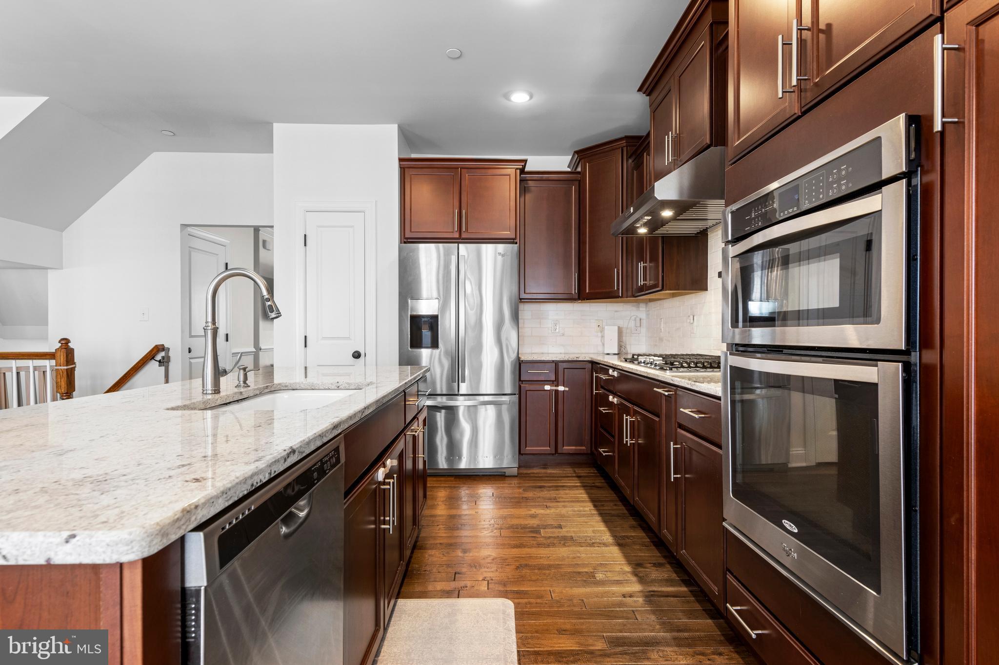 108 Jackdaw Alley Springfield, PA 19064 - Photo 6 of 30 Stainless Appliances
