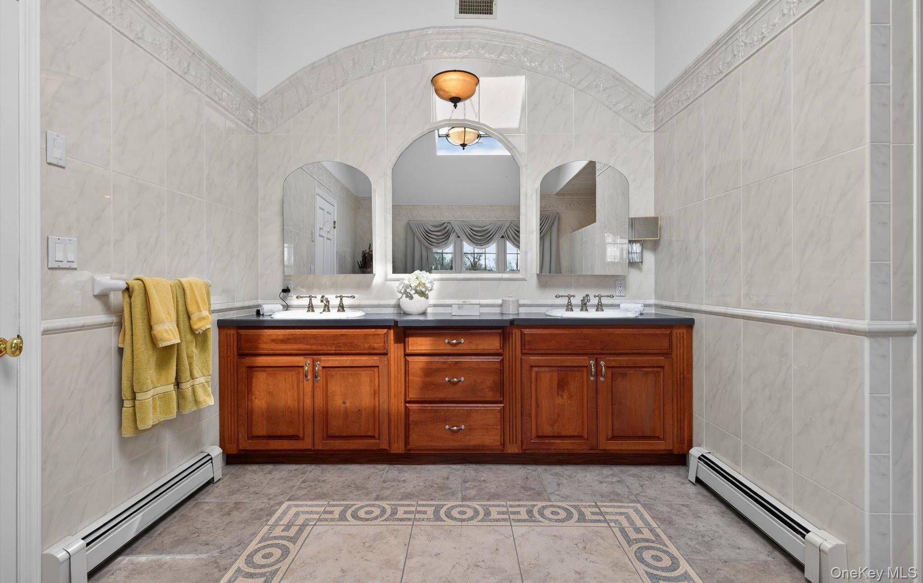 301 Berry Hill Road Syosset, NY 11791 - Photo 21 of 45